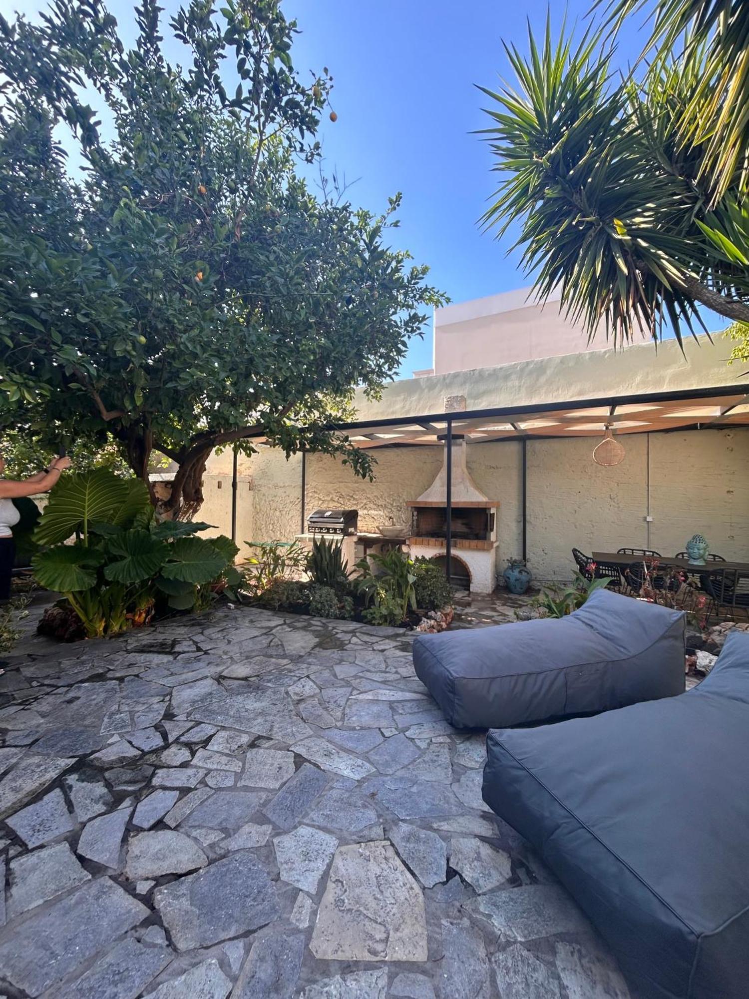 Вилла Joyful Secret Garden House Ханья Экстерьер фото